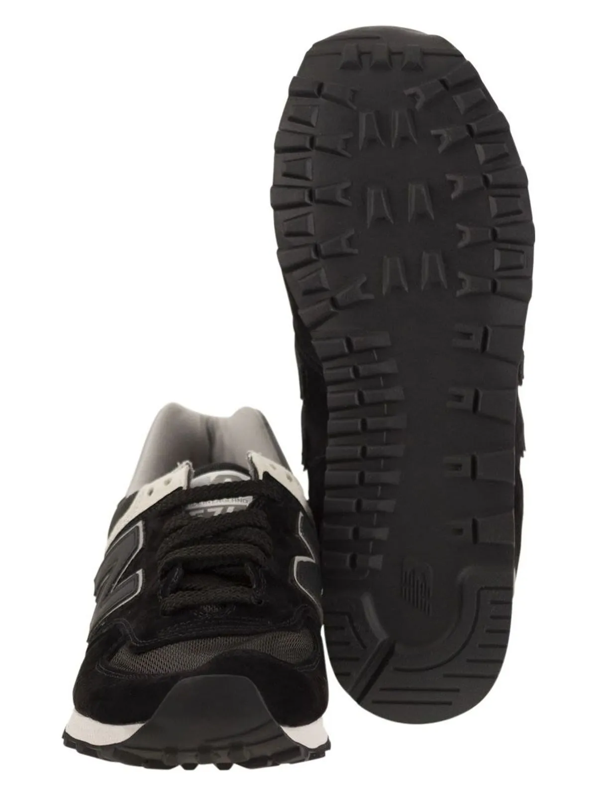 576 - SNEAKERS