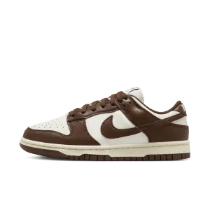 W Dunk Low